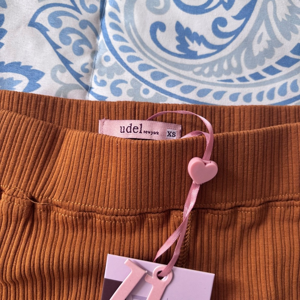 Udel New York Girls Camel Ribbed Skirt with Side Stripes Size XS NWT - Picture 2 of 6